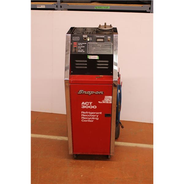 *Snap On ACT 3000 Refrigerant Recovery Recycling Center