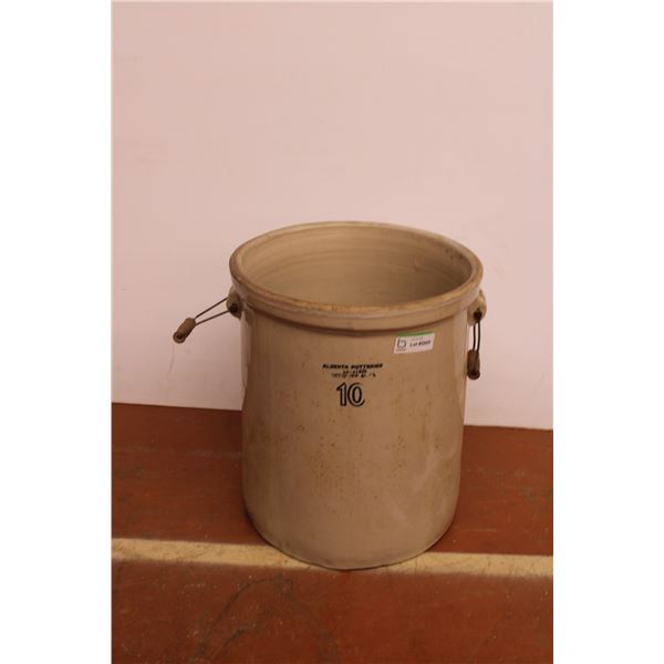 *Alberta Potteries 10 Gallon Crock (Cracked)