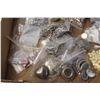 Image 3 : Misc. Jewelry Attachments, Charms, and Beads