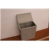 Image 4 : *Vintage Wicker Clothes Hamper