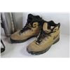 Image 2 : Hot-Cold-Champ - Nike Hiking Boots (size8) - Knee Pads - Boot Cleats