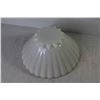 Image 3 : Large Milk Glass Bowl w/Gold Trim
