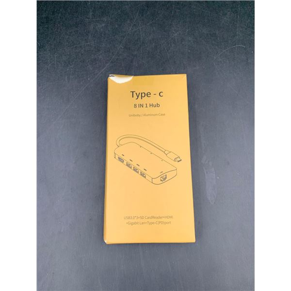 Type-C 8 in 1 Hub in Aluminum Case