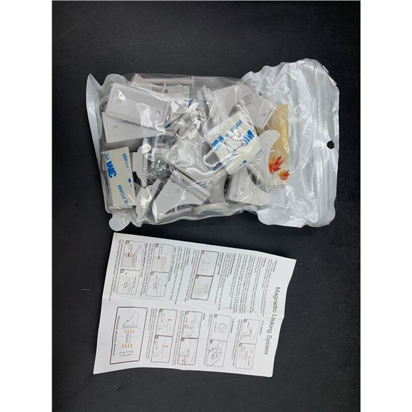 Lot of 3M Magnetic Locking System