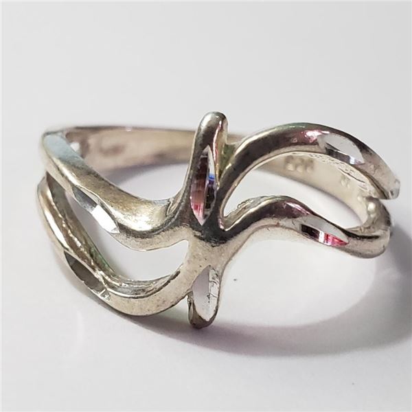 Silver Ring (~Size 7.5)(Ring is resizable for $40) (~length 0inches) (~weight 3.05g), Suggested Reta