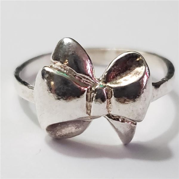 Silver Ring (~Size 7.5)(Ring is resizable for $40) (~length 0inches), Suggested Retail Value $80