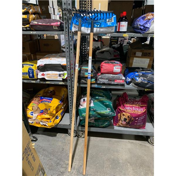 Lot of 2 level rakes