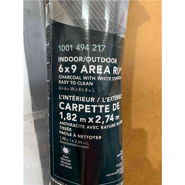 Indoor/outdoor Area Rug 6' x 9' charcoal with white stripes