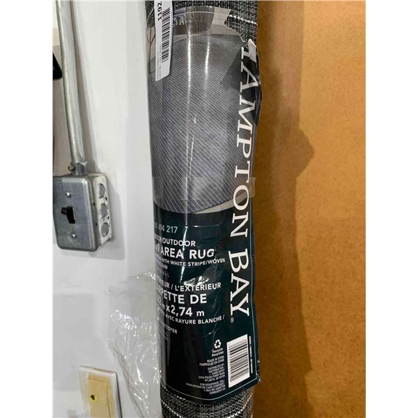 Indoor/outdoor Area Rug 6' x 9' charcoal with white stripes