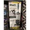 Image 1 : Shark Lift-Away Anti allergen vacuum cleaner corded