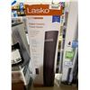 Image 1 : Lasko Digital Ceramic Tower Heater