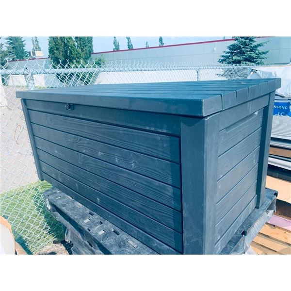 Floor model Resin Deck Box with Self Closing Lid