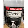 Image 2 : Motomaster Professional Grade Body Filler Kit 2X1 Lb 15,7 Oz