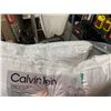 Image 2 : Calvin Klein Luxury Pillows - Lot of 2 - King Size