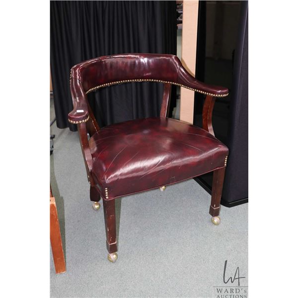 Semi contemporary office chair on castors