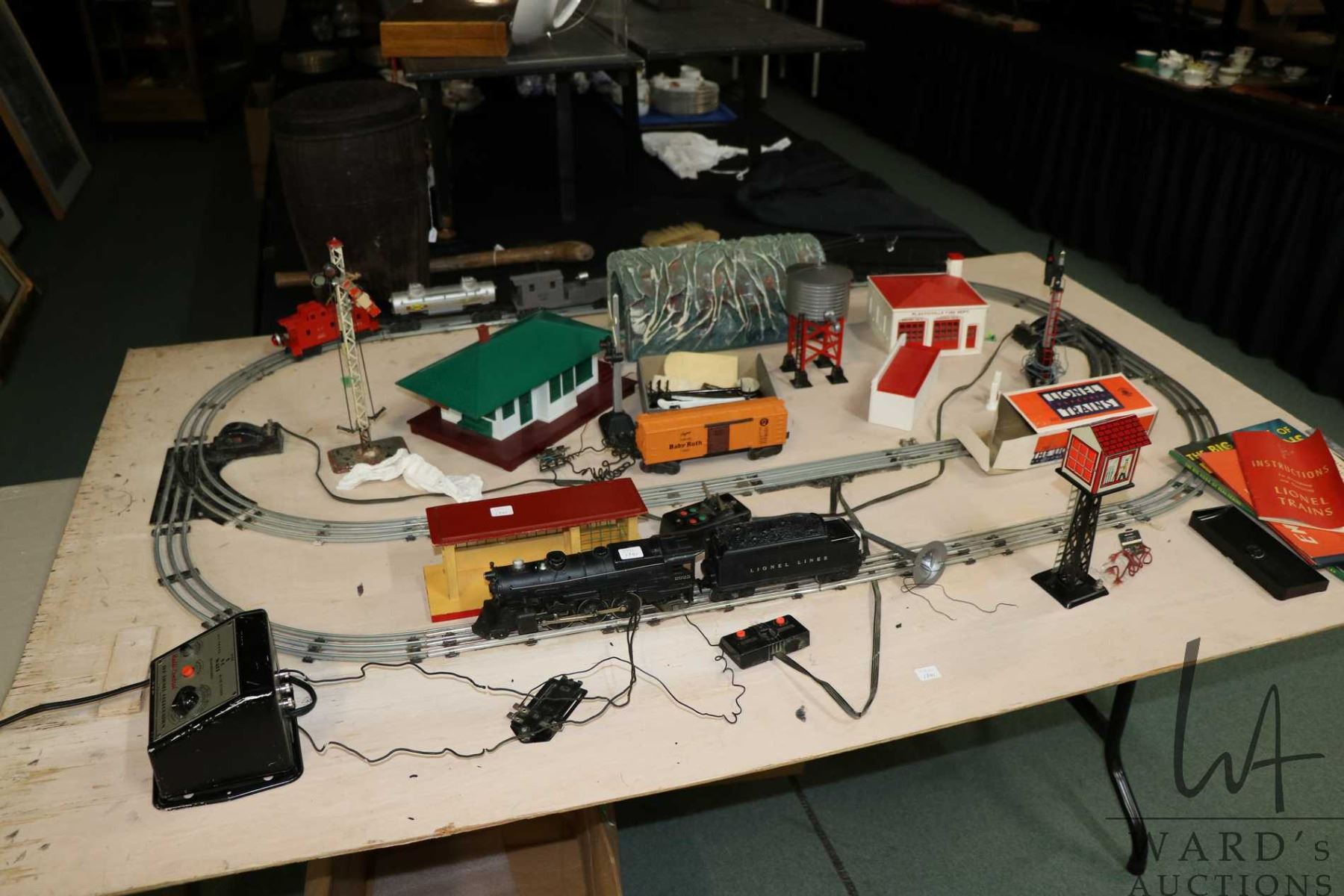 Vintage Lionel train set including Type S-80 watt controller, No. 2025 ...