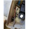 Image 2 : TOTE OF SLEDGE HAMMER, HATCHET, HITCH, STAIN AND CHAINS