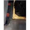 Image 2 : YELLOW ENGINE STAND