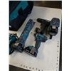 Image 3 : LOT OF MAKITA CORDLESS TOOLS - IMPACT DRIVER, BRUSHLESS HAMMER DRILL, RANDOM ORBITAL SANDER AND LXT 