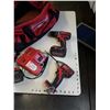 Image 4 : LOT OF MILWAUKEE CORDLESS POWER TOOLS - IMPACT DRIVER, BRUSHLESS IMPACT DRIVER AND DRILL DRIVER WITH