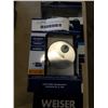 Image 2 : 2 WISERS LEVER LOCKING HANDLES SETS AND LOW PROFILE DEADBOLT