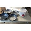 Image 1 : 4 QUEEN ART PANS AND BUCKET OF CHERRY PIE FILLING