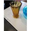 Image 2 : 3 ART GLASS VASES