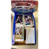 Image 22 : LOT OF BASEBALL CARDS