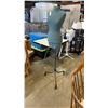 Image 1 : DRESS FORM ON STAND