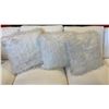 Image 1 : 3 FAUX FUR THROW PILLOWS