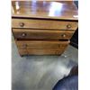 Image 2 : VINTAGE 4 DRAWER DRESSER ONE DRAWER CEDAR LINED