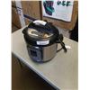 Image 2 : INSTANT POT DUO 7 IN 1 PRESSURE COOKER TESTED AND WORKING - RETAIL $159