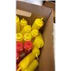 Image 4 : BOX OF MUSTARD AND KETCHUP SQUEEZE BOTTLS