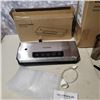 Image 2 : AS NEW JUILIST JUICER AND FOHERE VACUUM SEALER BOTH TESTED AND WORKING RETAIL $375