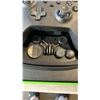 Image 4 : XBOX ONE ELITE SERIES 2 CONTROLLER - RETAIL $229