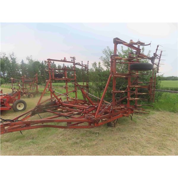 International 45 Vibra Shank 28' Cultivator with 2