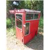 Image 3 : Cab for Tractor or Swather? Front Glass is Broken