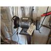 Image 2 : 6'' Bench Grinder on Stand