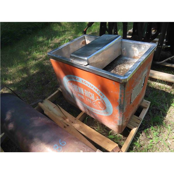 Hennrich Auto Live Stock Waterer