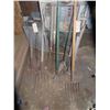 Image 1 : Yard Tools ; 4 Barn Forks, Edger, Post Hole Digger, Plus