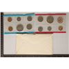 Image 2 : 1972 US MINT SET (UNC) P/D/S (WITH ENVELOPE)