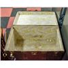 Image 2 : LARGE STEAMER TRUNK WITH KEYS BROWN