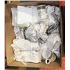 Image 1 : LARGE BOX OF MISC INCLUDES PLATEWARE/GLASSWARE