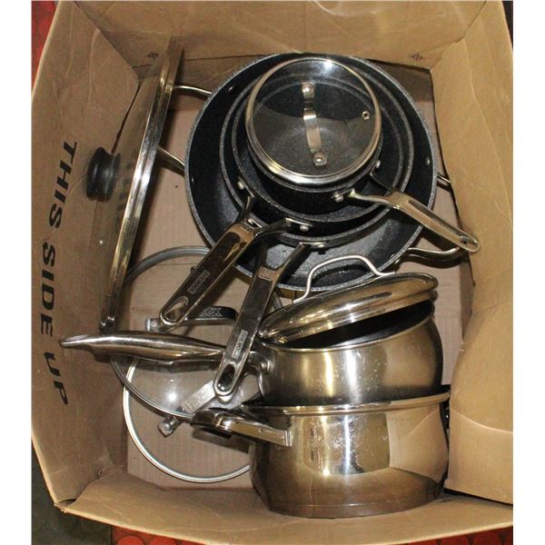 SET OF THE ROCK POTS AND PANS WITH LIDS