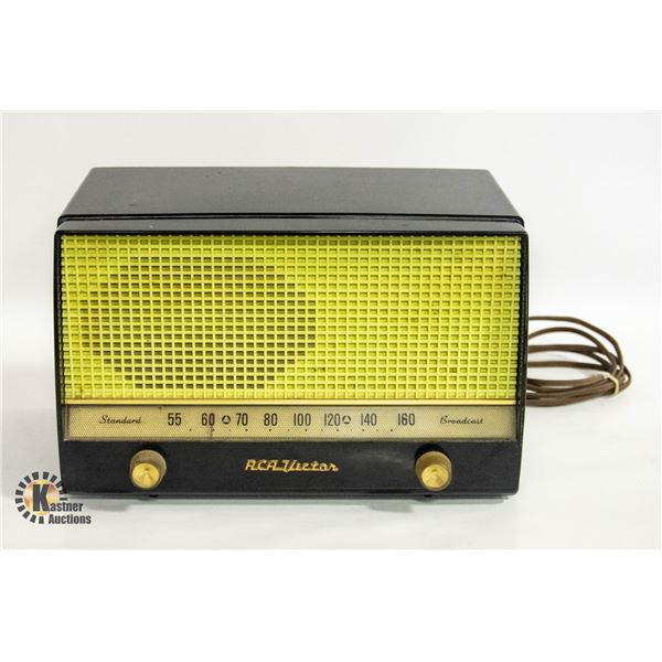 VINTAGE RCA-VICTOR RADIO AS IS