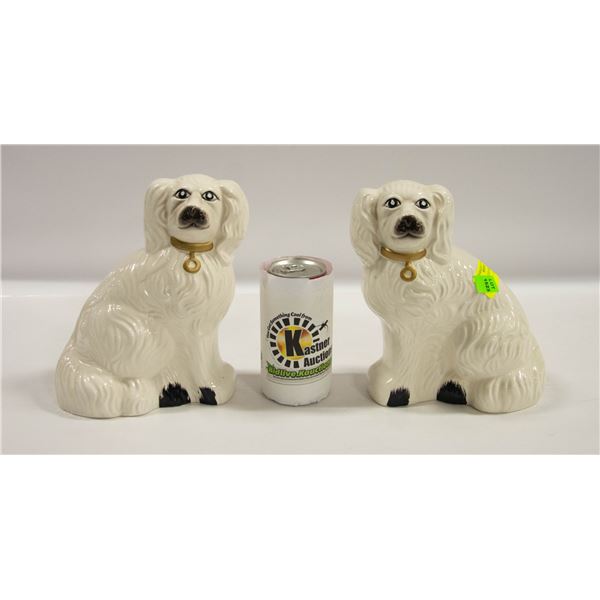 VINTAGE PAIR OF PORCELAIN DOGS