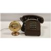 Image 1 : VINTAGE PHONE & BRASS FLIP DESK CALENDAR