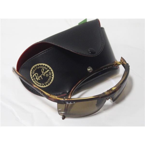 PAIR OF RAY BAN SUNGLASSES IN RAY BAN CASE