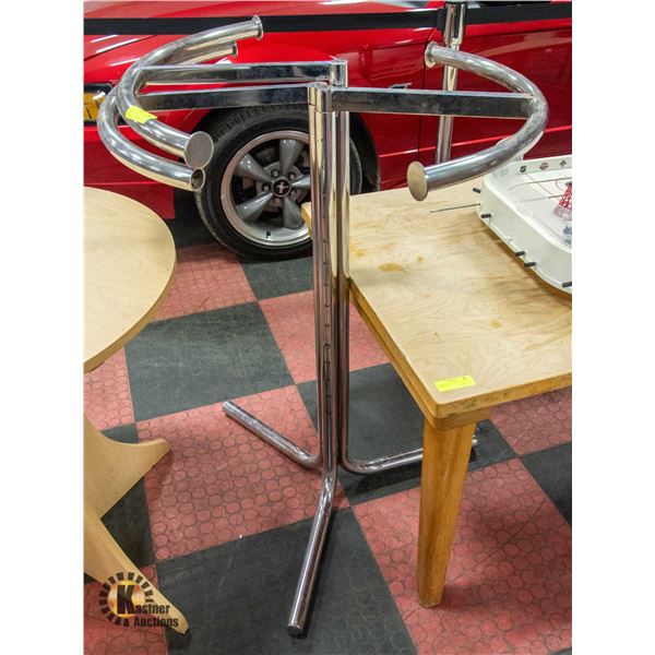 ADJUSTABLE CIRCULAR CLOTHING RACK