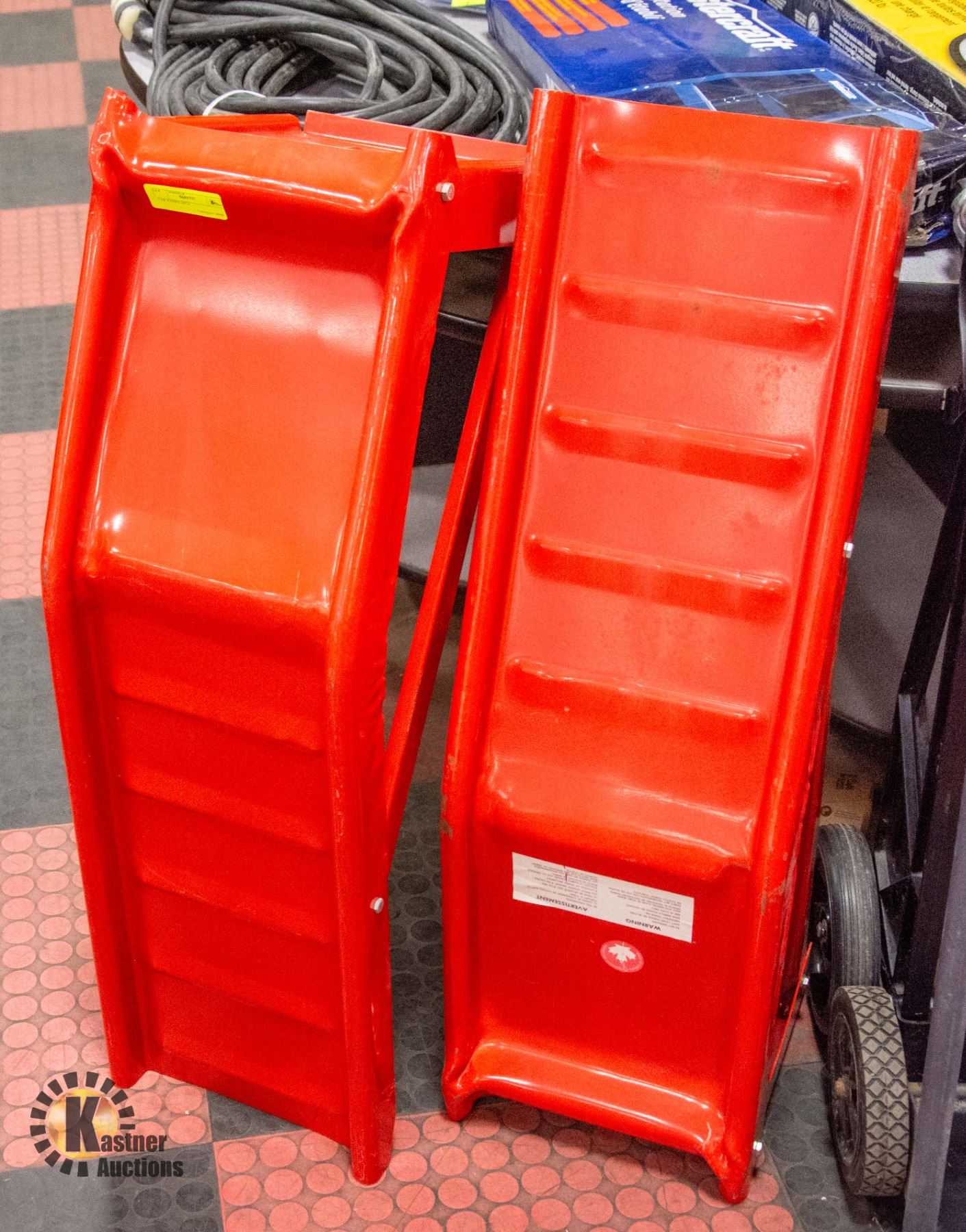 RED CAR RAMPS 2PCS